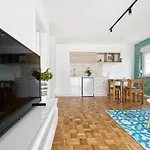 Valerian Apartment *
